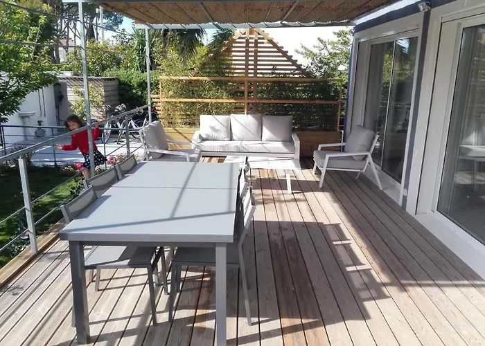 Au Domaine De Lea Apartment *